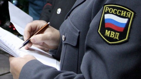 Сотрудники полиции раскрыли кражу золотых украшений в Угловском районе